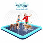 Hundleksak med vattenspridare och pool